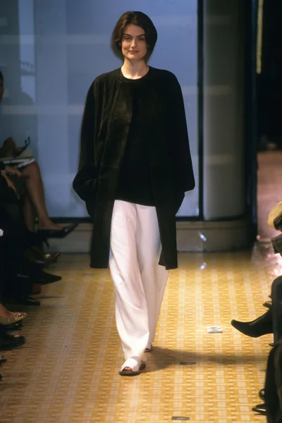 Look 27